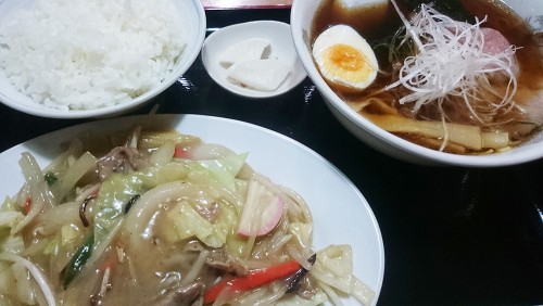 野菜炒め+醤油ラーメン+ライス1-お食事処多久好