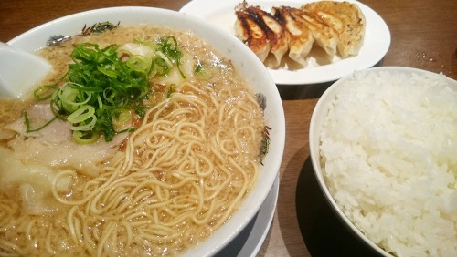 ギョーザ定食+ワンタン麺+ライス大